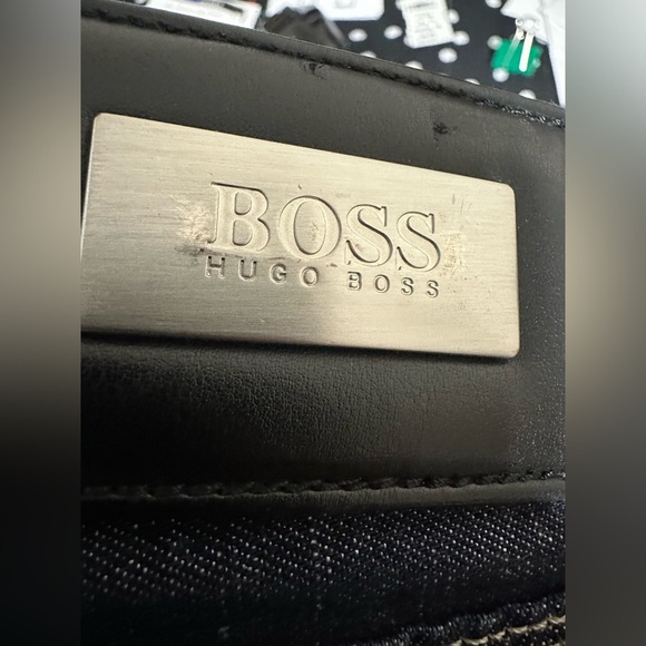 Hugo Boss Alabama Men’s Jeans Size 36x32 Dark Wash Denim Straight Fit - Picture 3 of 6